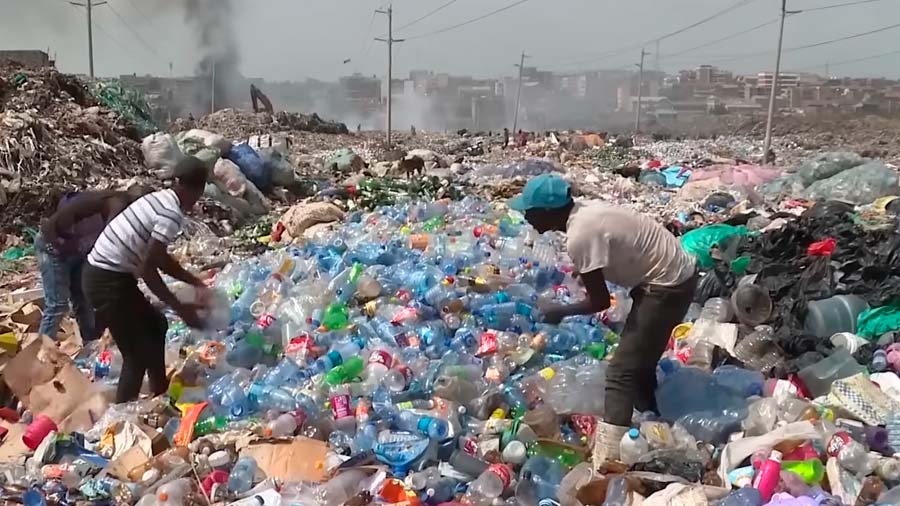 Кирпичи из пластиковых отходов